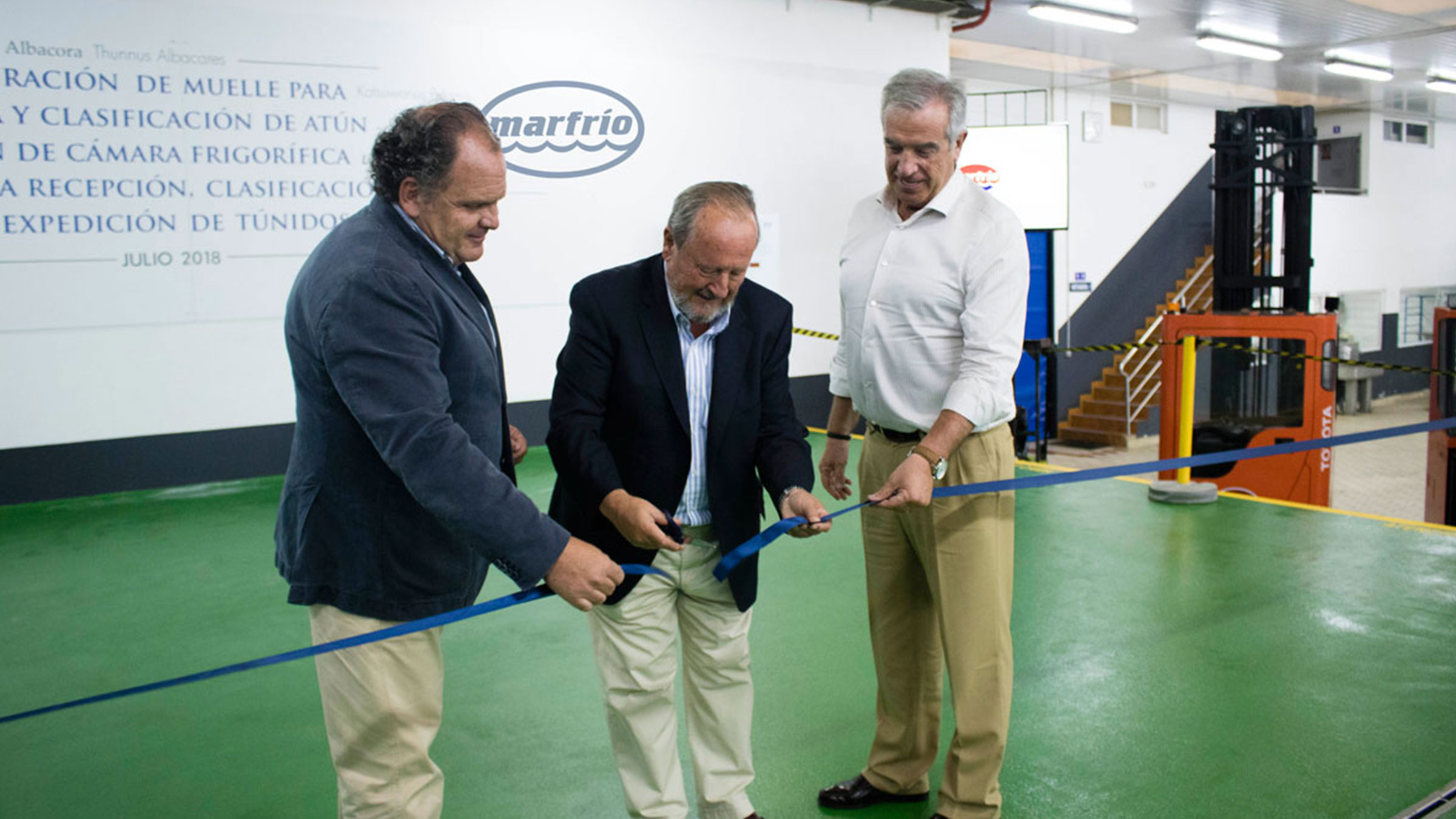 Santiago Montejo, Julio Carrasco y Guillermo Arrien en la inauguración de las nuevas instalaciones