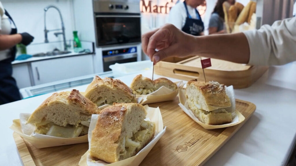 Bocadillo potón peruano.
